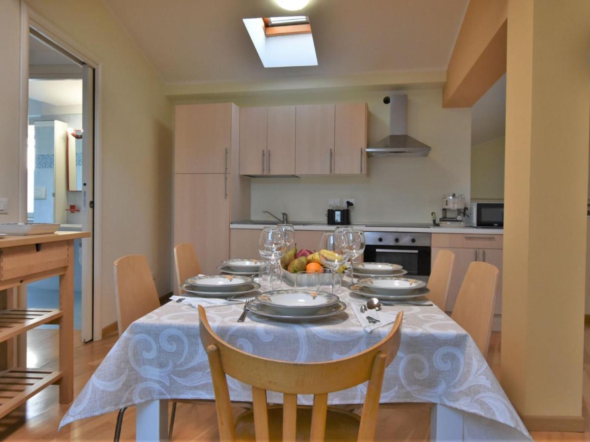 Apartment Duomo Mansarda By Interhome อีเซโอ ภายนอก รูปภาพ